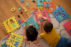 Juegos efectivos para promover aprendizaje: Análisis y pertinencia con las bases curriculares